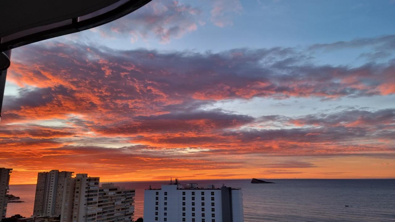 Apartament Sunset Waves Benidorm Julieta Vistas Al Mar Premium 200 Mt2 Con Jacuzzi En Terraza Zewnętrze zdjęcie