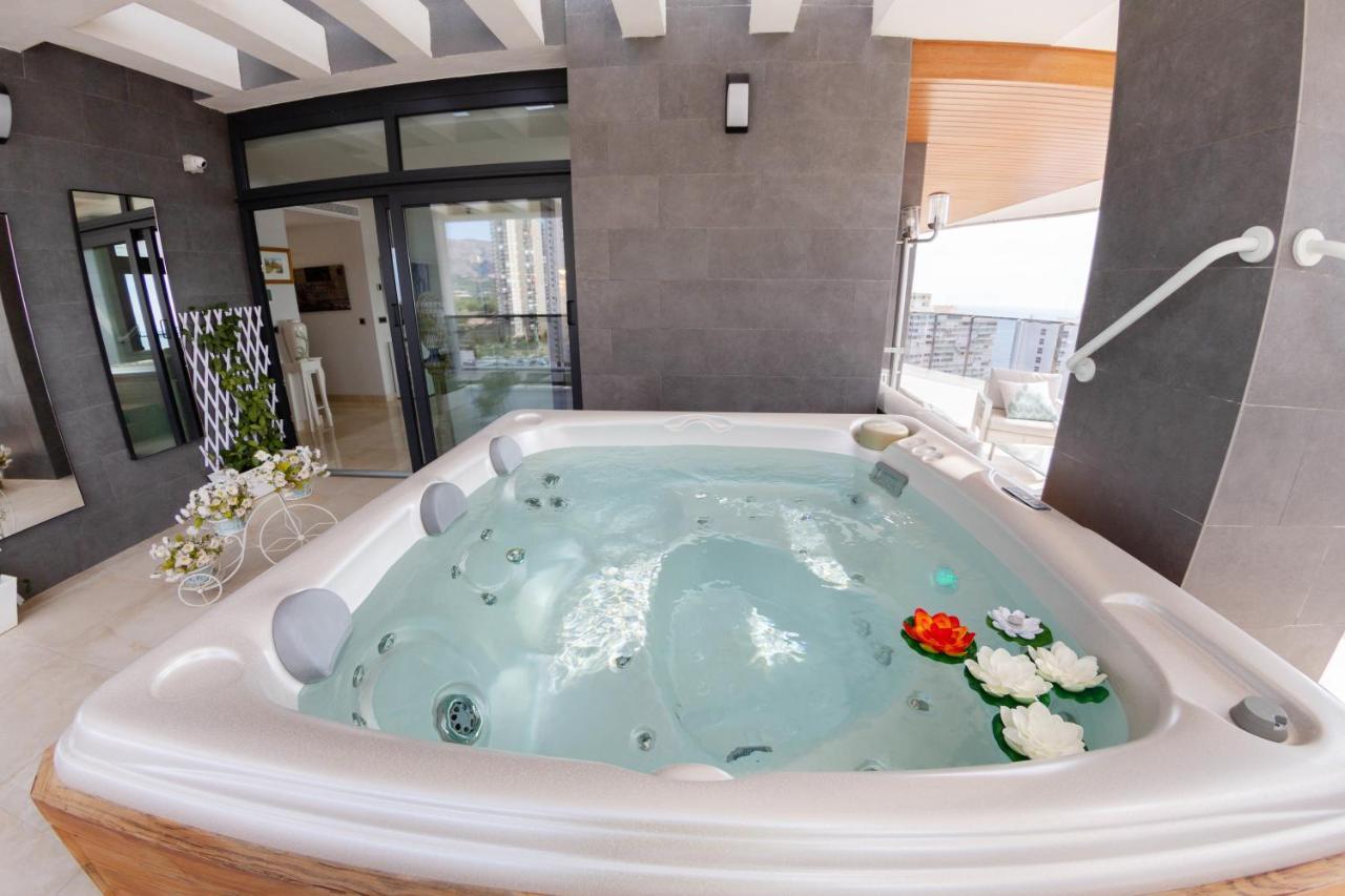 Apartament Sunset Waves Benidorm Julieta Vistas Al Mar Premium 200 Mt2 Con Jacuzzi En Terraza Zewnętrze zdjęcie