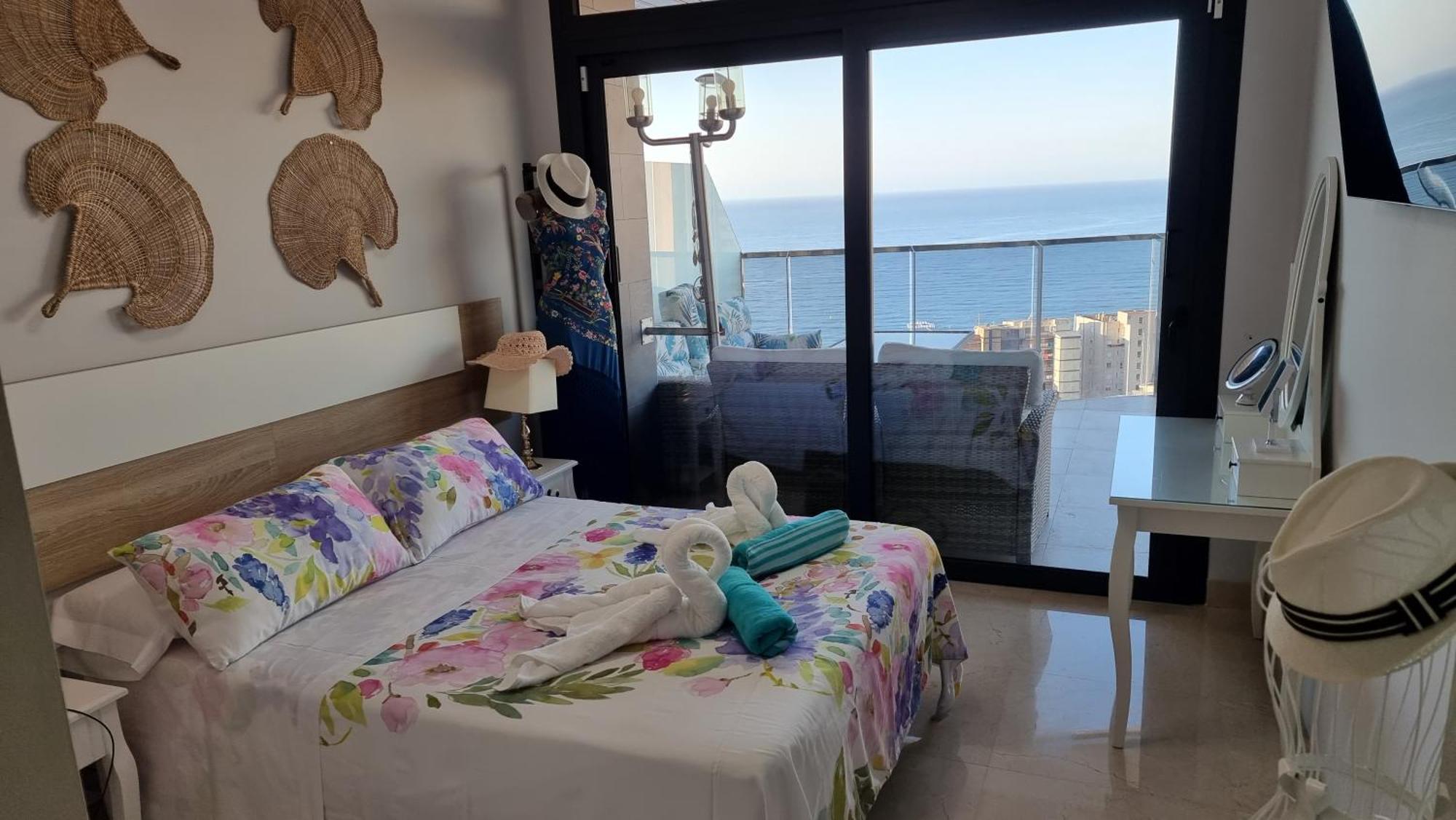 Apartament Sunset Waves Benidorm Julieta Vistas Al Mar Premium 200 Mt2 Con Jacuzzi En Terraza Zewnętrze zdjęcie